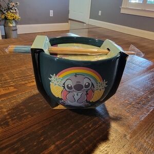 NWT Ceramic ramen and chopsticks bowl Disney Lilo and Stitch
